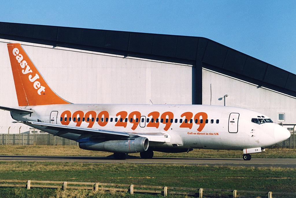 Az első Easyjet Boeing 737-200