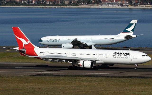 Qantas A330, HKG